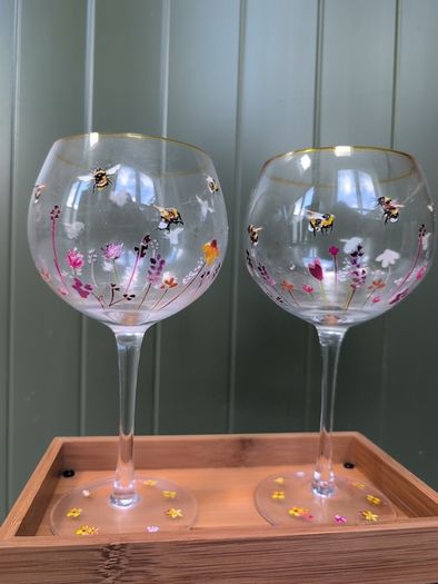 2x Busy Bees Gin Glasses