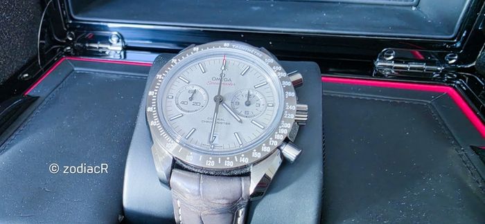 Omega Speedmaster Dark Side of the Moon 311.93.44.51.99.002