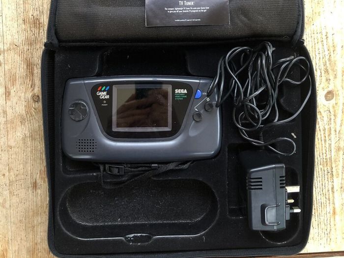 Sega Game Gear Inc Charger & Carry Case