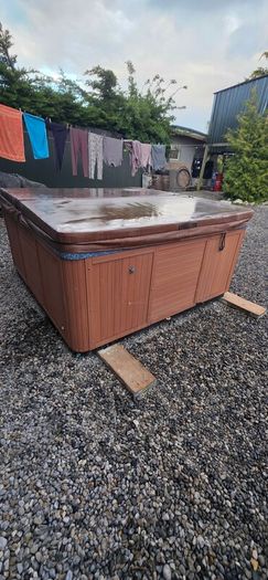 7 seater jacuzzi