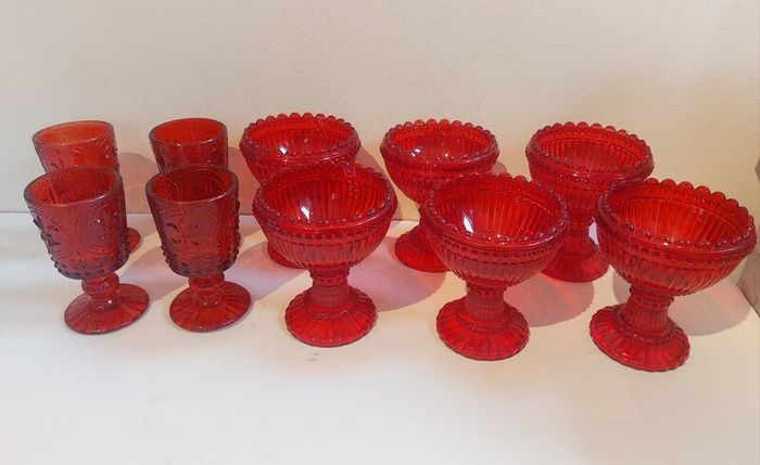 Fabulous Vintage Retro Set of Six Matching Red Sundae Glasses with a Relief Pattern Very Similar to the Very Popular Iittala Marimekko Maribowl Glasses in Cranberry - Perfect for Halloween