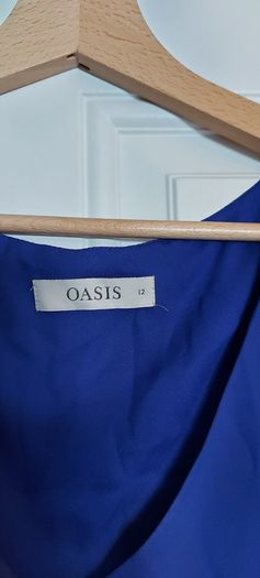 Navy Top Oasis size 12 very good condition