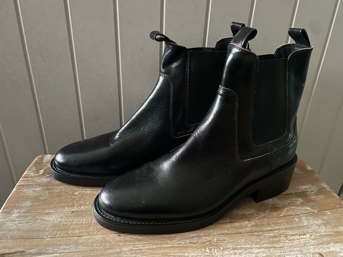 Chelsea ankle boots Massimo Dutti size 5 brand new