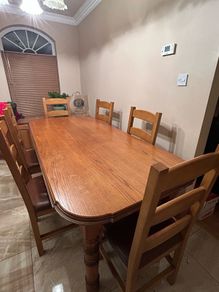 solid oak kitchen table & six chairs