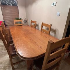 solid oak kitchen table & six chairs