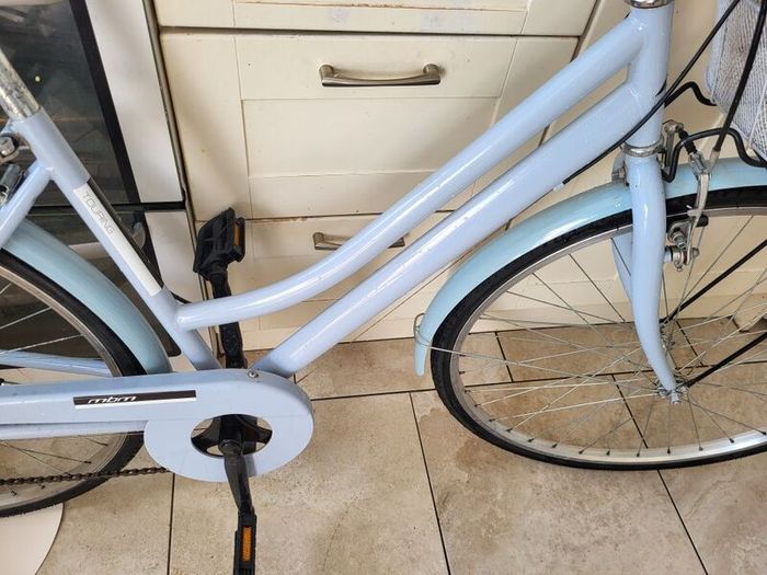 ladies bike (LIKE NEW)