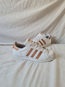 adidas superstar 2018 Size eu 38 white leather in excellent condition