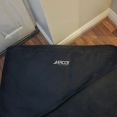 H-root massage table BRAND NEW quick sale