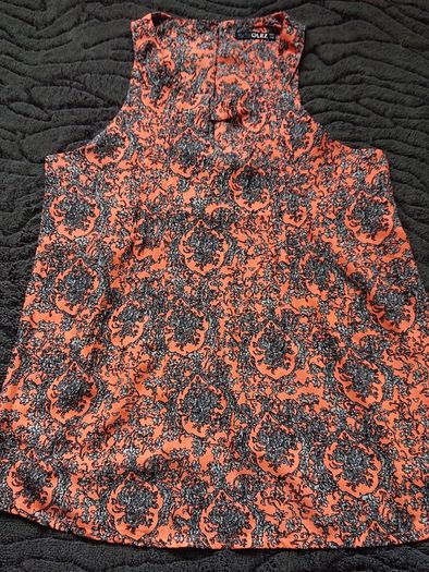 E3 SALE!  Occasional Top.  Size 8
