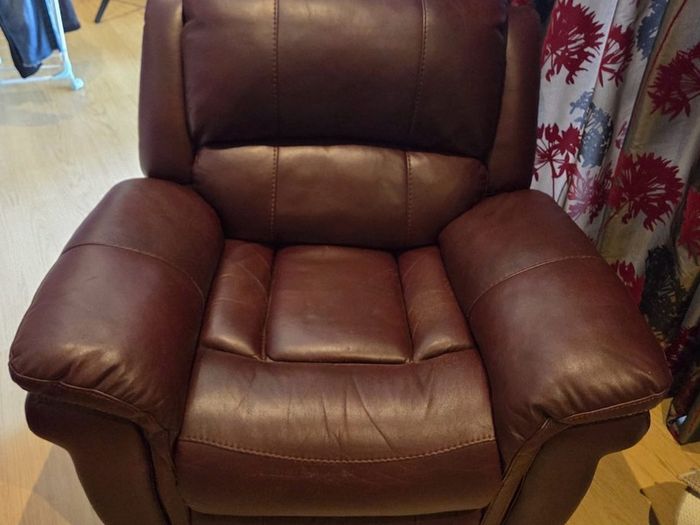 Reclining Leather Chair