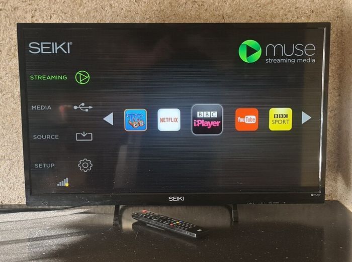 Seiki 32-inch Smart LED TV Model: SE32HD01UK