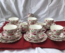 Maxwell & Williams Rose Bud Brand New Twenty Piece Tea Set