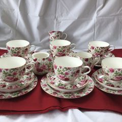 Maxwell & Williams Rose Bud Brand New Twenty Piece Tea Set