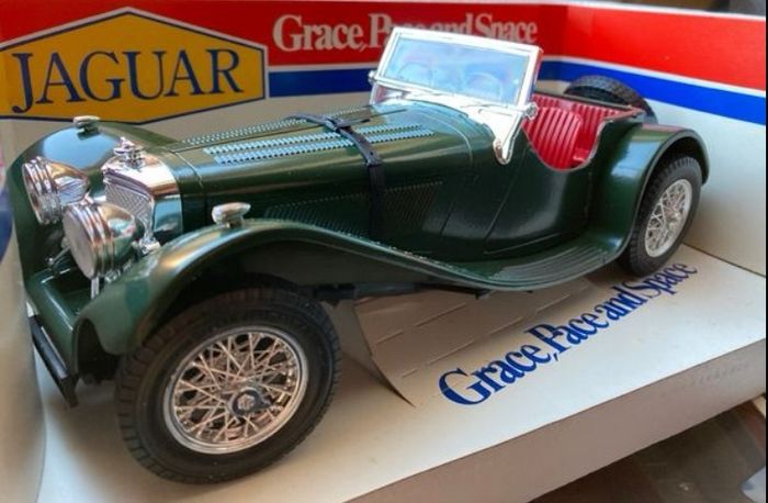 Jaguar SS100 lot of four Scale 1/18 Burago