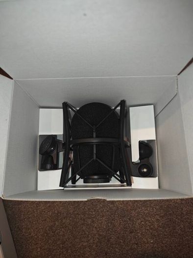 RODE NT1-A Studio Package + WS2 Foam Filter