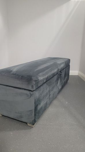 Pouffe/Storage box, grey velvet