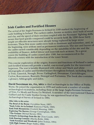 Irish Castles and Fortified Houses - David Sweetman