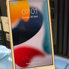 Apple iPhone 8 64GB Locked to THREE Network Gold (Battery: 79%)