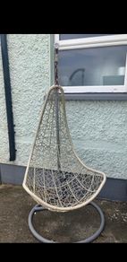 egg chair