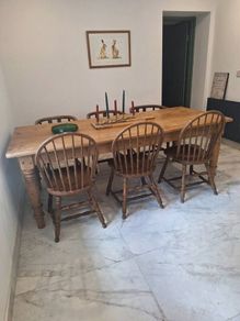 Pine table