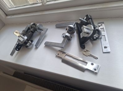 Door handles with keys and lock