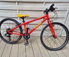 Cuda Trace 24 inch kids bike (needs repairs)