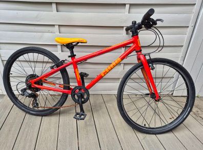 Cuda Trace 24 inch kids bike (needs repairs)