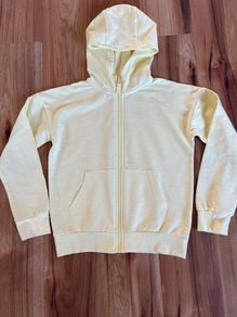 Girls yellow zippy age 10-11 excellent condition!