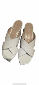 Stuart Weitzman white sandal size 39.5