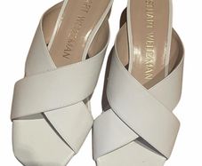 Stuart Weitzman white sandal size 39.5