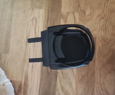 cup holders x2 go onto vents