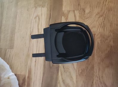 cup holders x2 go onto vents