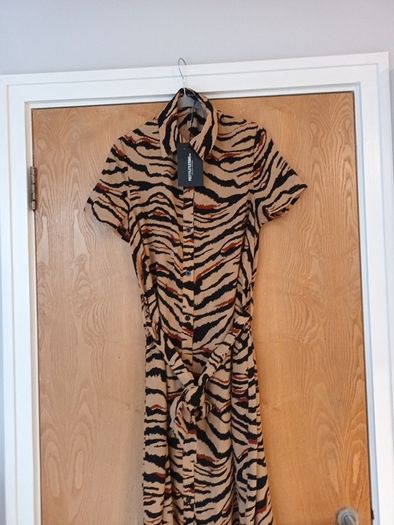 Pretty Little Thing  Shirt  Dress.  S.10  B.N.W.T.