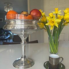 Vintage silver plated fruit bowl/table centerpiece
