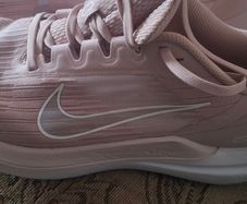 Ladies Nike Winflo 09