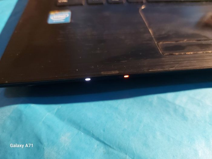 Toshiba Satellite C40-c-10Q, Intel Celeron CPU N3050, 1.6GHz, 2GB Ram, 32GB HDD, Windows 10, Microsoft Edge, Chrome and VLC