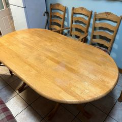 Pine Dining Table and Six Chairs. Solid. Heavy.