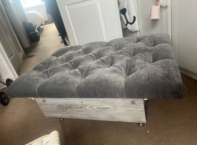 pouffe