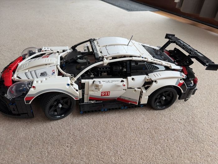 Lego Porsche 911 RSR 42096