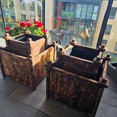 4 oak wooden planters