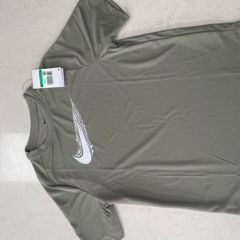 Kids Nike green t-shirt