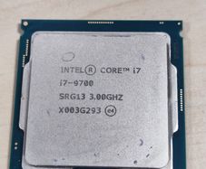 1x Intel Core i7 -9700. SRG13 3.0 GHz. Mint Condition