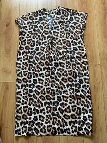Beautiful H&M Dress Size M Brand New