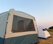 Camping tent