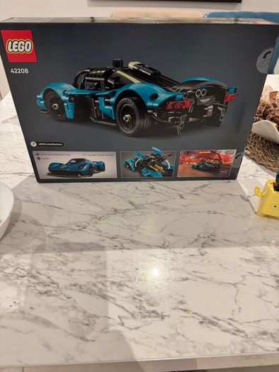 Lego 42208 Technic - Aston Martin Valkyrie