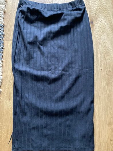 Slim Black Pencil Skirt size S (36)