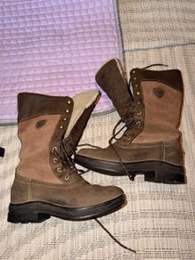 Ariat Wythburn H2O Ladies Boots size 4.5UK STEEL TOE CAP  Barely used like new! Worn less than 5 times