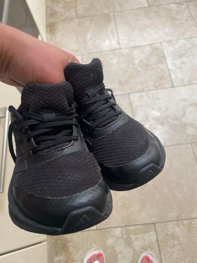 Boys adidas runners uk 13.5