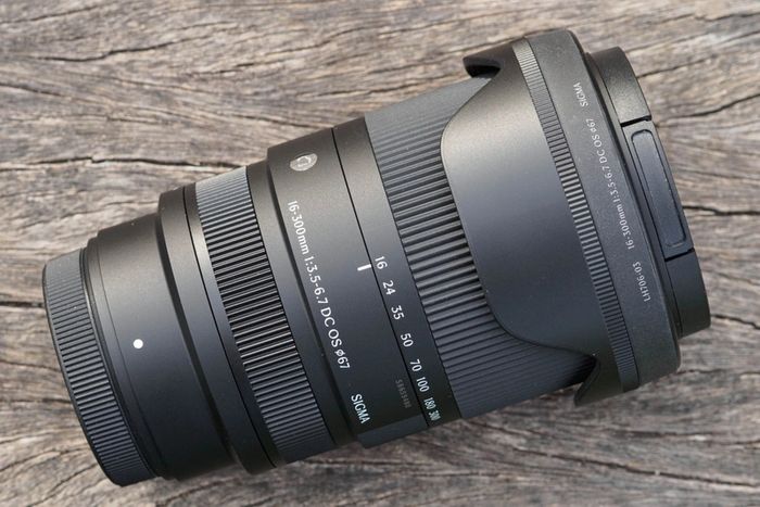 Sigma 16-300 Sony E Mount
