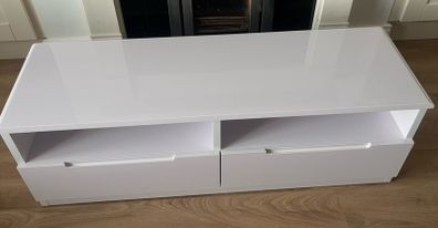 White Gloss TV Stand / TV Unit